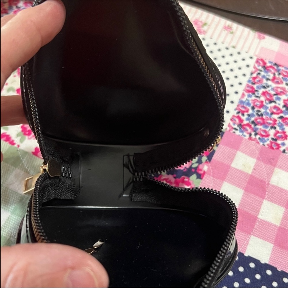 NWT. Willow & Ruby Black Heart-Shaped coin purse. - Picture 3 of 5
